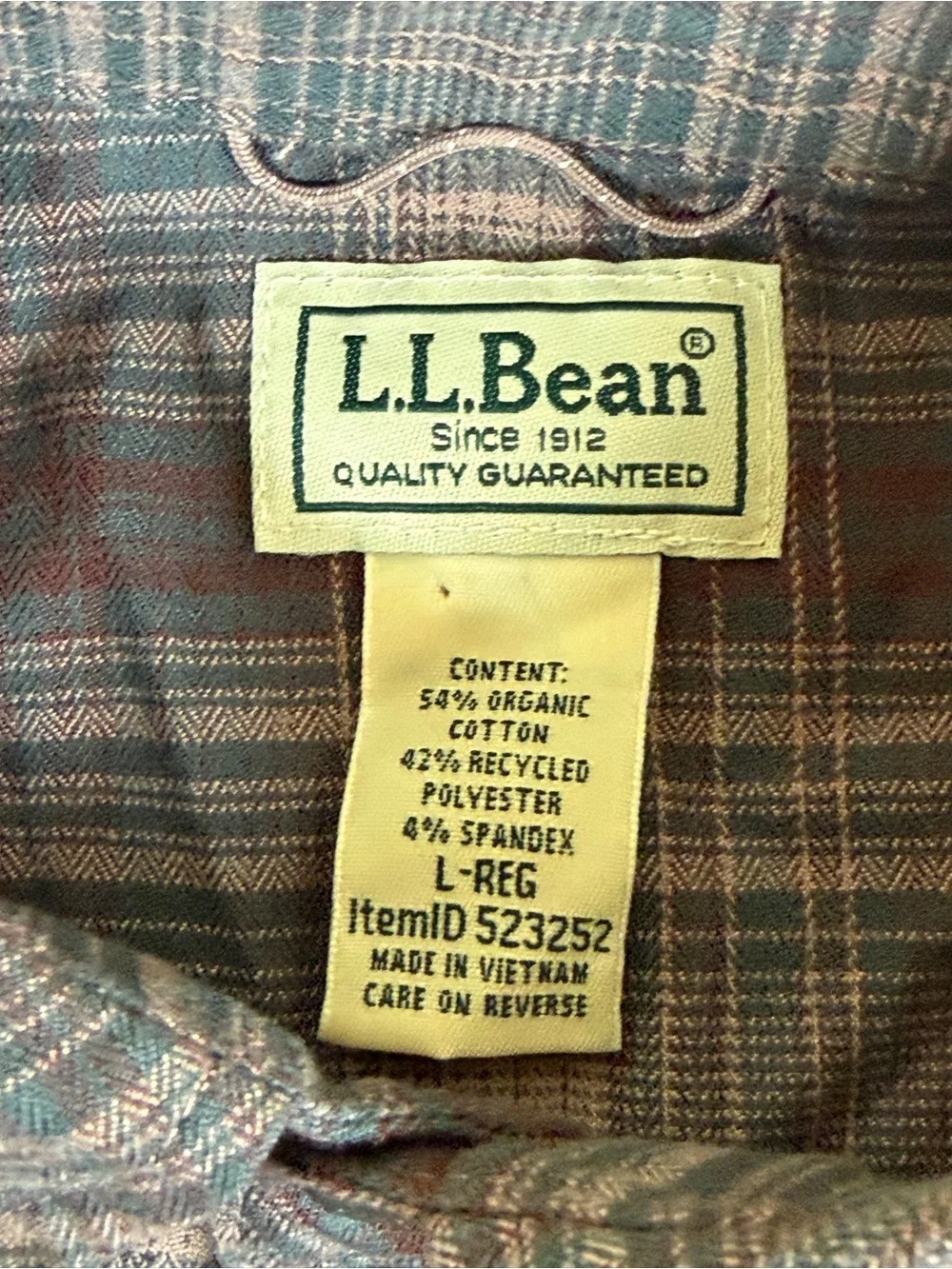 L.L.‎ Bean Men's Plaid Button-Down Shirt in Pink and Gray